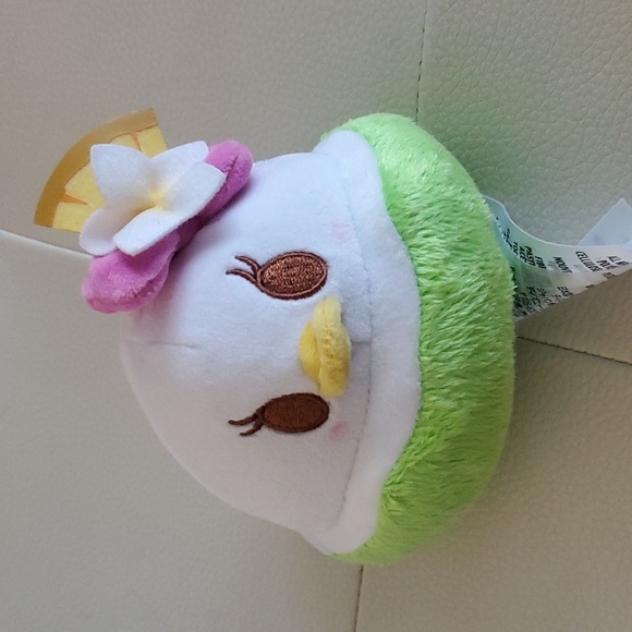 Disney Munchlings Fruity Finds Daisy Duck Fresh Coconut Water Scented Plush - Picture 1 of 2